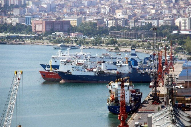 22 Gemi Samsun’dan Rusya’ya Mal Götürmek İçin Bekliyor