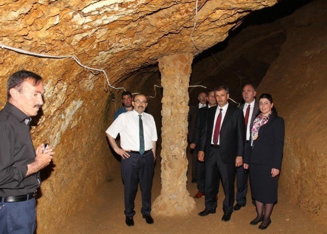 Vali Ustaoğlu:
