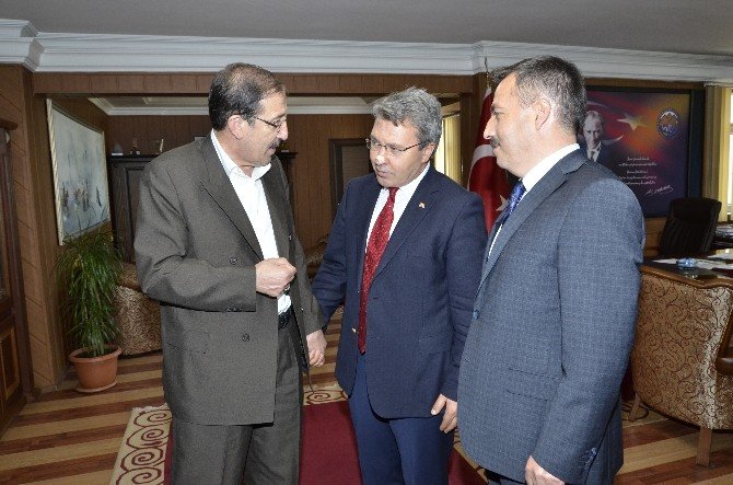 Üstün’den Başkan Bulutlar’a Ziyaret