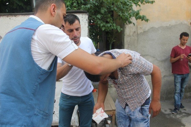 Arkadaş Kavgasında Kan Aktı