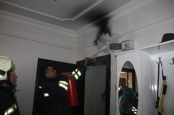 Tutuşan Elektrik Kabloları Korkuttu
