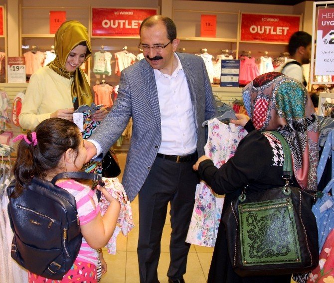 Ak Parti’den Çocuklara Bayram Hediyesi