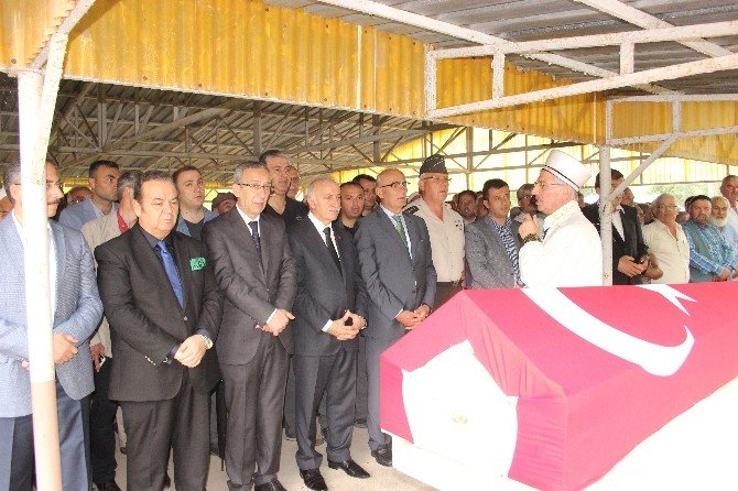 Eski Milli Güreşçi Serkan Türk Son Yolculuğuna Uğurlandı