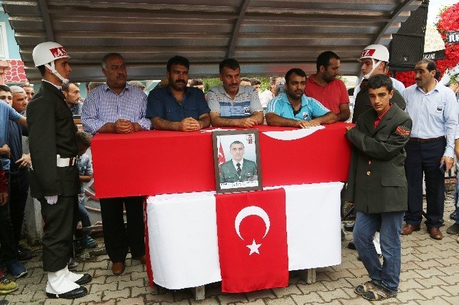 Şehit Cenazesinde Kürtçe Ağıt