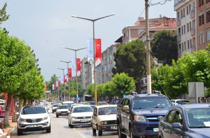Boyabat Belediyesi İlçeyi Bayrama Hazırlıyor