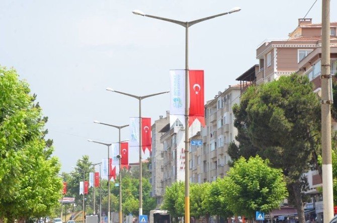 Boyabat Belediyesi İlçeyi Bayrama Hazırlıyor
