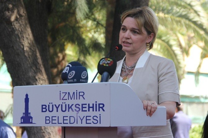 Chp İzmir Teşkilatı İzmir Sanat’ta Bayramlaştı