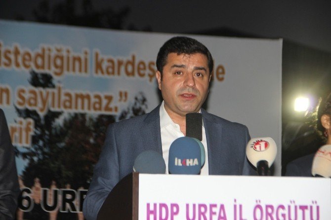 Hdp Eş Genel Başkanı Demirtaş, Şanlıurfa’da İftara Katıldı