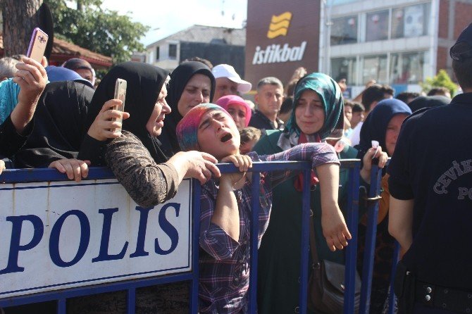 Sakarya Şehidini Uğurladı