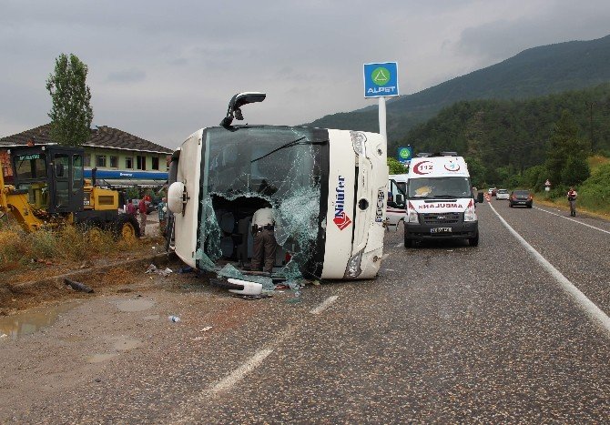 Kastamonu-karabük Karayolunda Yolcu Otobüsü Devrildi: 28 Yaralı