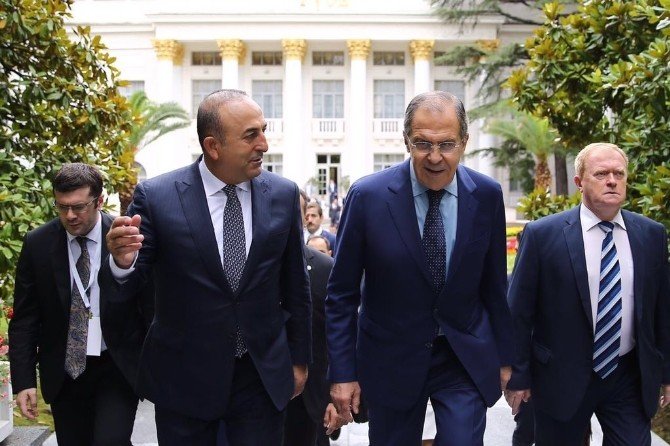Bakan Çavuşoğlu, Lavrov İle Görüştü