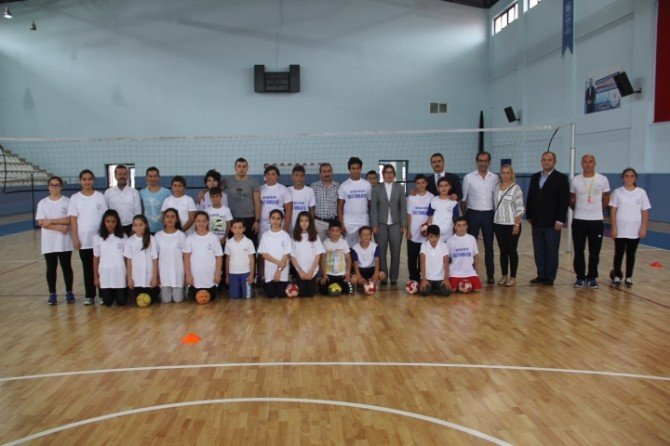 85. Yıl Kemalettin Sami Paşa Spor Salonu Yenilendi