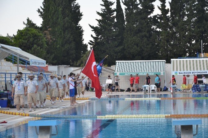 Sualtı Hokeyi Büyükler Türkiye Şampiyonası Balıkesir’de Başladı