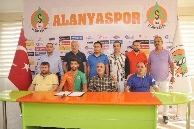 Alanyaspor, Benfica’dan Candeias’i Kiraladı