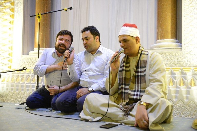Ünlü Hafızlardan Kur’an Şöleni