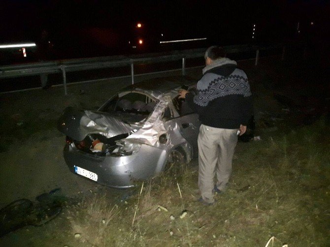 Bayram Tatiline Giden Ailenin İçinde Bulunduğu Otomobil Takla Attı: 7 Yaralı