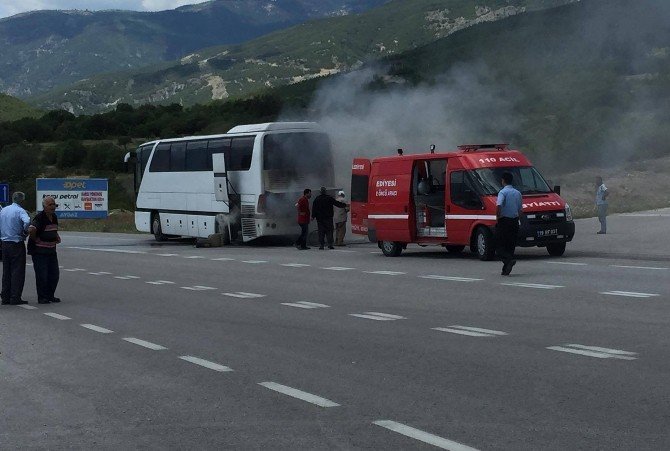 Çorum’da Seyir Halindeki Yolcu Otobüsü Alev Aldı