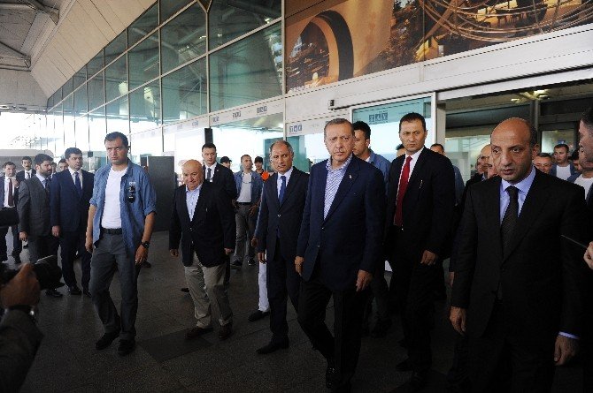 Cumhurbaşkanı Erdoğan, Atatürk Havalimanı’nda İncelemelerde Bulundu