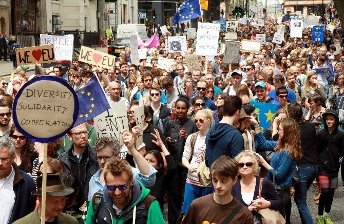 Londra’da Ab Yanlılarından Referandum Sonucuna Protesto