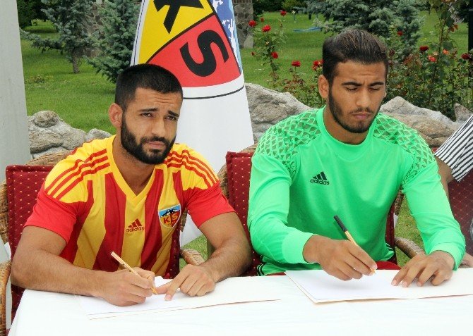 Kayserispor 4 Oyuncuyu Renklerine Bağladı