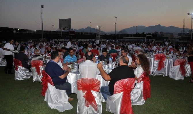 Antalyaspor Camiası İftar Yemeğinde Bir Araya Geldi