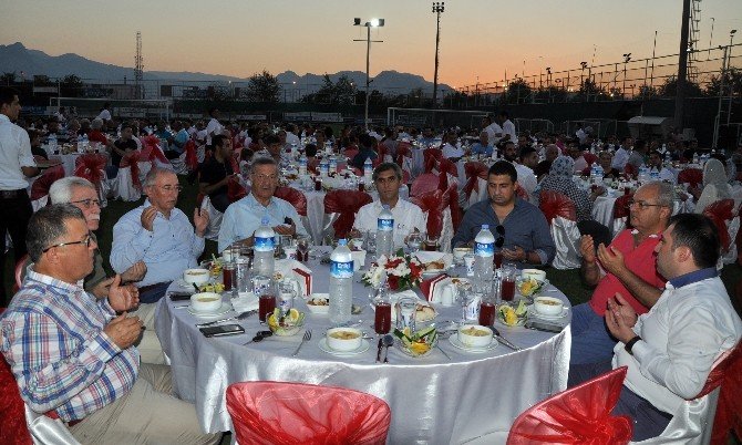 Antalyaspor Camiası İftar Yemeğinde Bir Araya Geldi