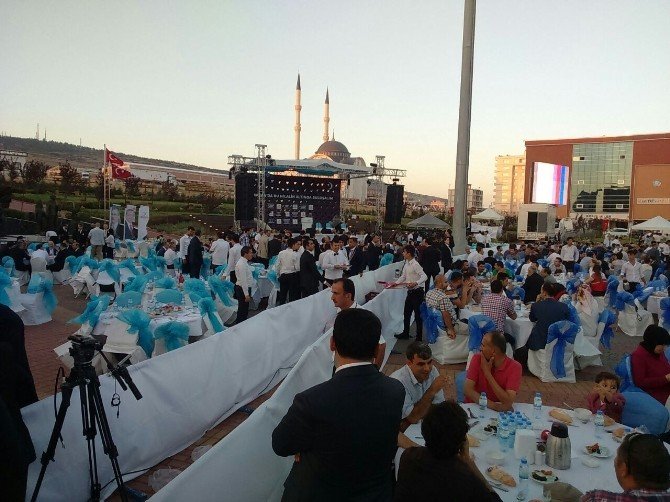 Kilis’te, Cumhurbaşkanı Erdoğan’ın Katılacağı İftar Programı Başladı