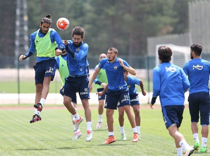 Fenerbahçe, Topuk Yaylası’nda İlk Antrenmanını Yaptı