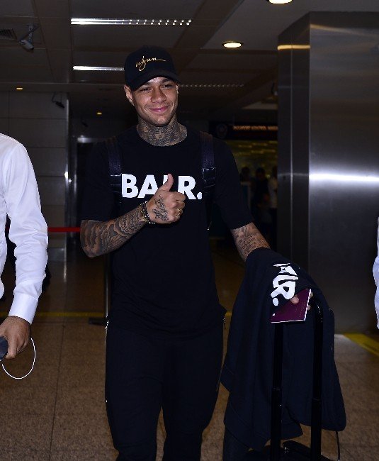 Gregory Van Der Wiel İstanbul’da