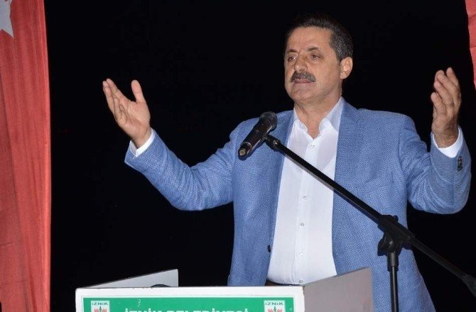 Bakan Çelik: "Kalleşliğe Devam Edecekseniz Hesabı Da Vereceksiniz"