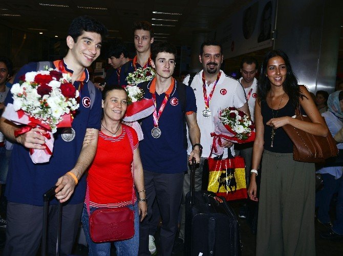 U17 Yıldız Erkek Basketbol Milli Takımı, Yurda Döndü