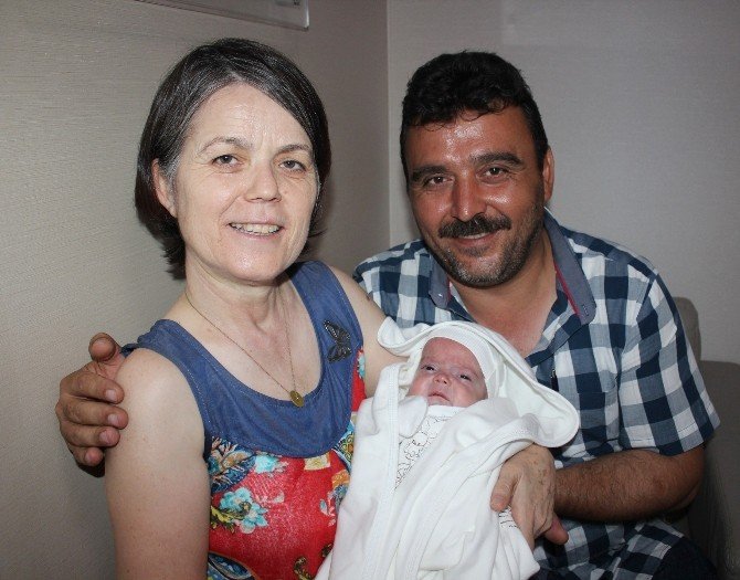 11 Yılın Ardından Çifte Bayram