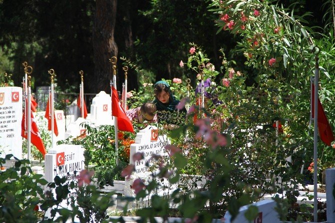 Vatandaşlar Şehitlerine Koştu