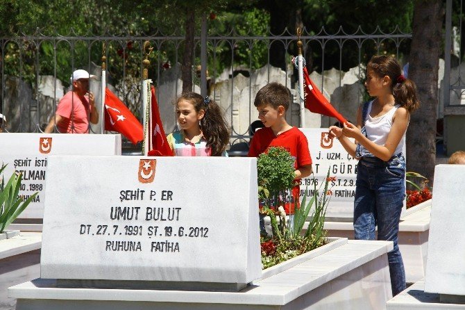 Vatandaşlar Şehitlerine Koştu