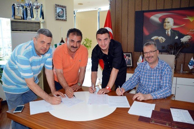 Karacabey Belediyespor İlk Transferini Yaptı