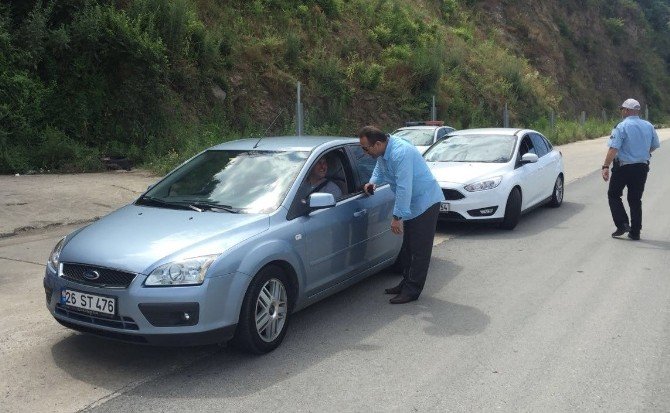 Polisten Sürücülere Ramazan Bayramı Tatilinde Çikolatalı Uyarı
