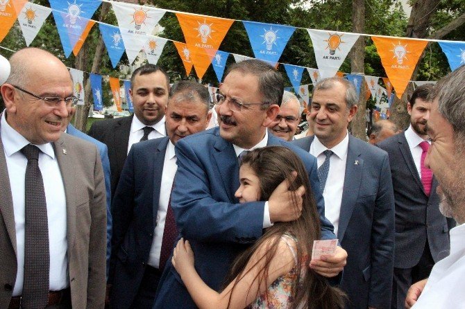 Bakan Özhaseki: "Terör Örgütü Bitti, Can Çekişiyor"
