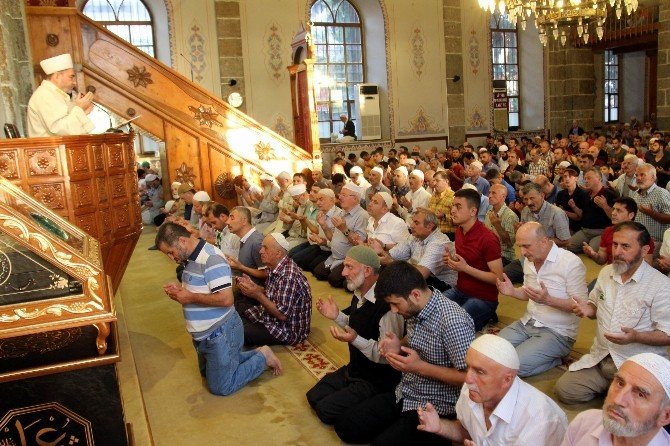 Samsun’da Bayram Namazı