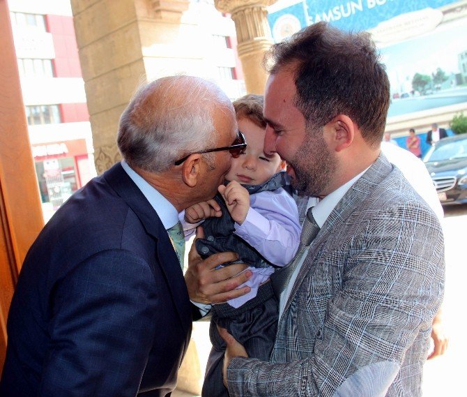 Büykşehir’de Devlet-millet Bayramlaştı