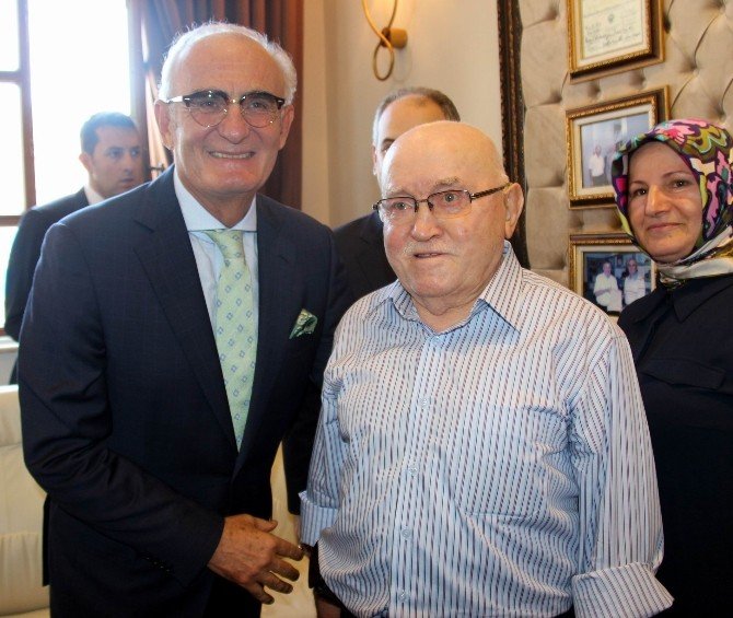 Büykşehir’de Devlet-millet Bayramlaştı