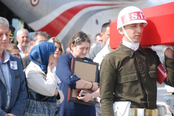 Helikopter Kazasında Hayatını Kaybeden Anne-kızın Cenazesi Tokat’ta