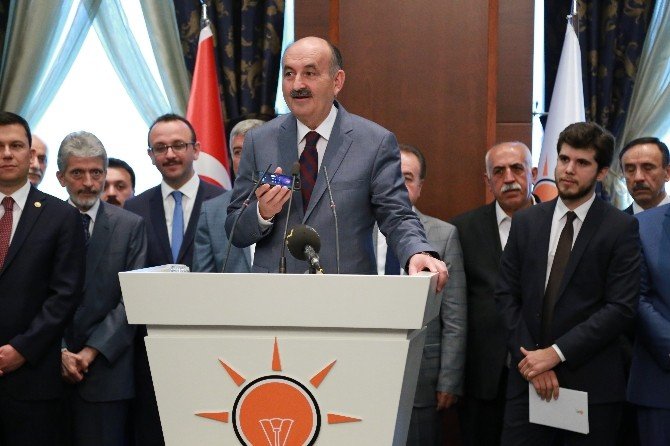 Ak Parti Genel Merkezi’nde Bayramlaşma Töreni