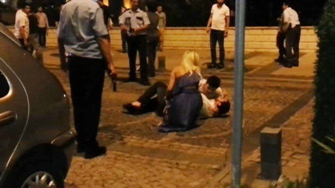 Polise Saldıran Kardeşler Bacaklarından Vuruldu