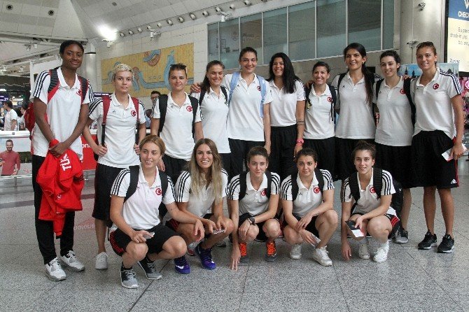 A Milli Bayan Basketbol Takımı Slovenya’ya Gitti