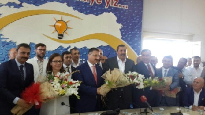 Ak Partililer Bayramlaştı
