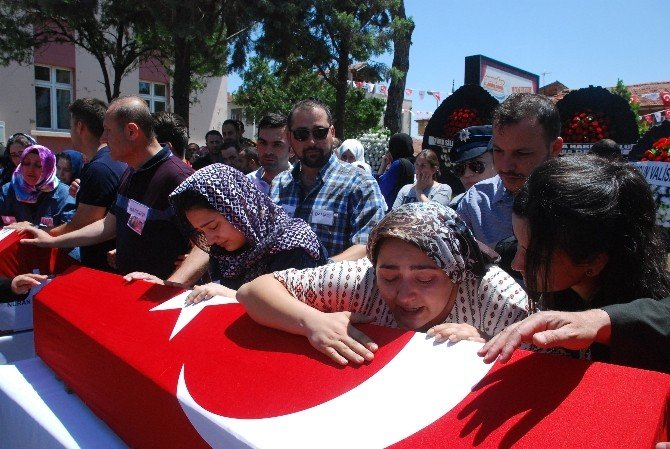 Gözyaşları Anne-kız İçin