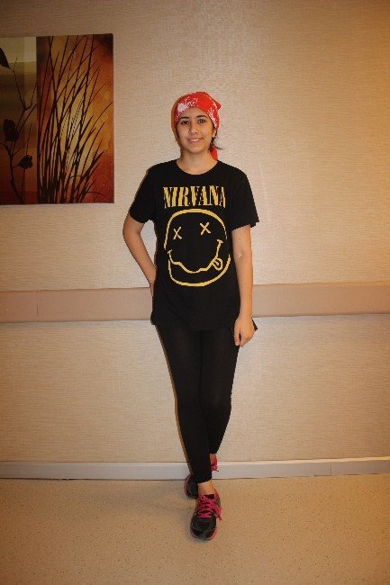 Diploma Töreninden, Ameliyat Masasına