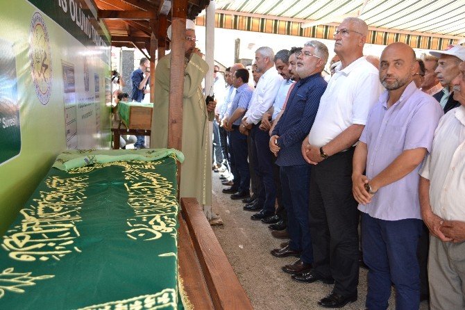 Ordu’da Sel Felaketinde Hayatını Kaybeden 3 Kişi Toprağa Verildi