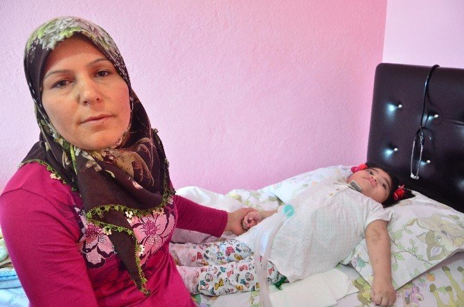 ‘Yaşamaz’ Denilen Eda, Hayata Anne Sevgisiyle Tutundu