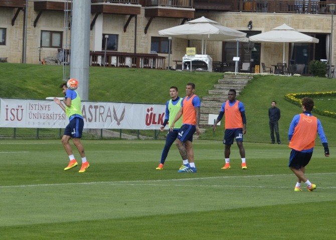 Fenerbahçe, Topuk Yaylası’nda Hazırlıklarını Sürdürüyor